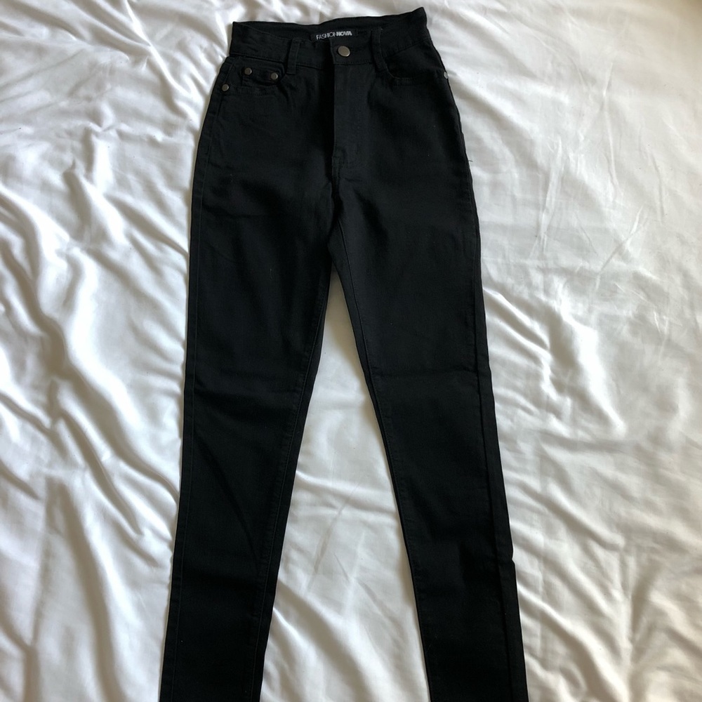 Fashion Nova black skinny jeans